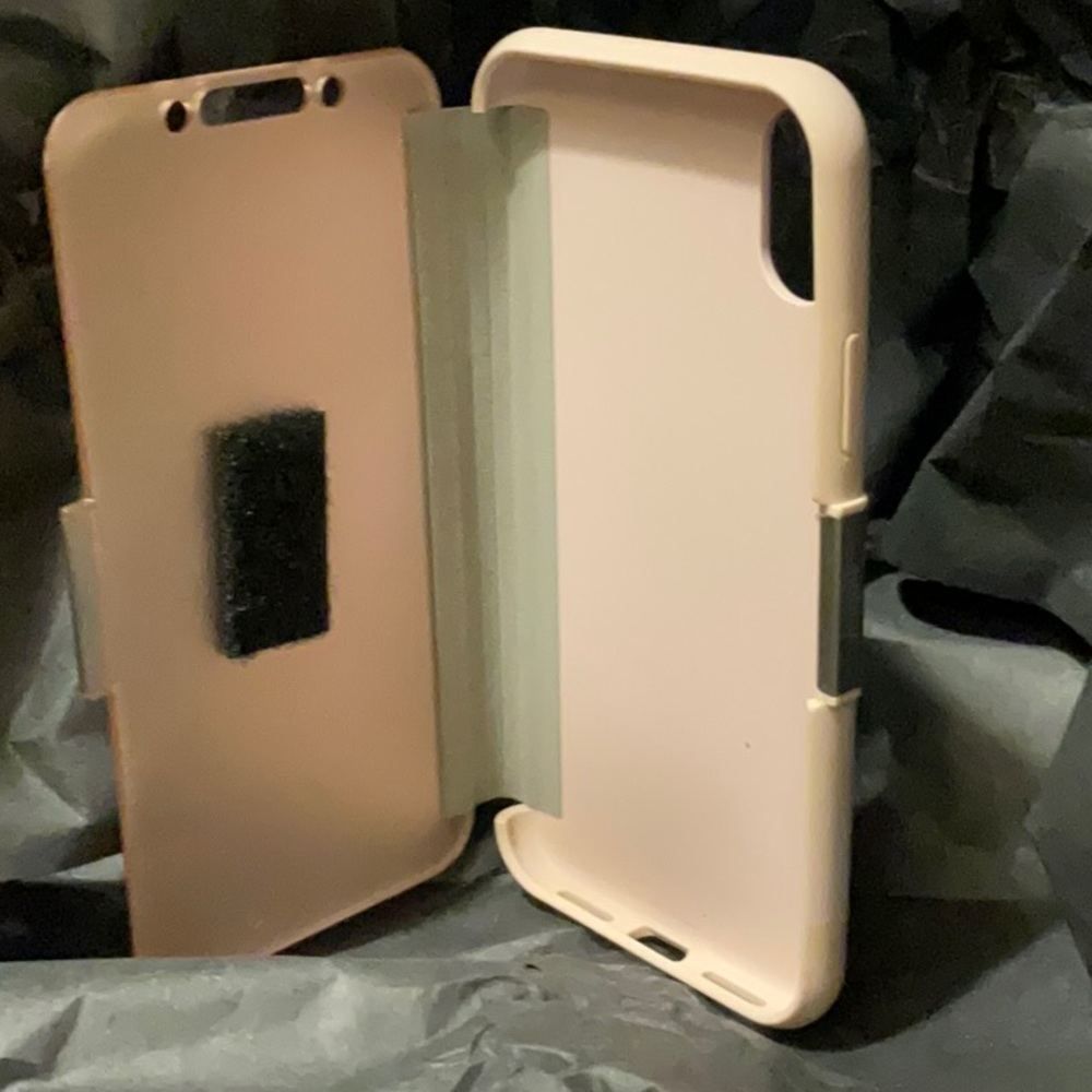 Beautiful in great condition IPHONE X case by MOSHI. SNAP cover protection.
